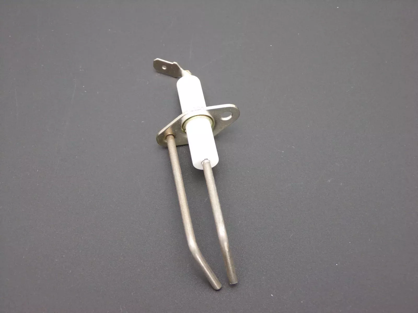 2-Prong Electrode Assembly Replacement for Suburban 232258 – NBK-20306