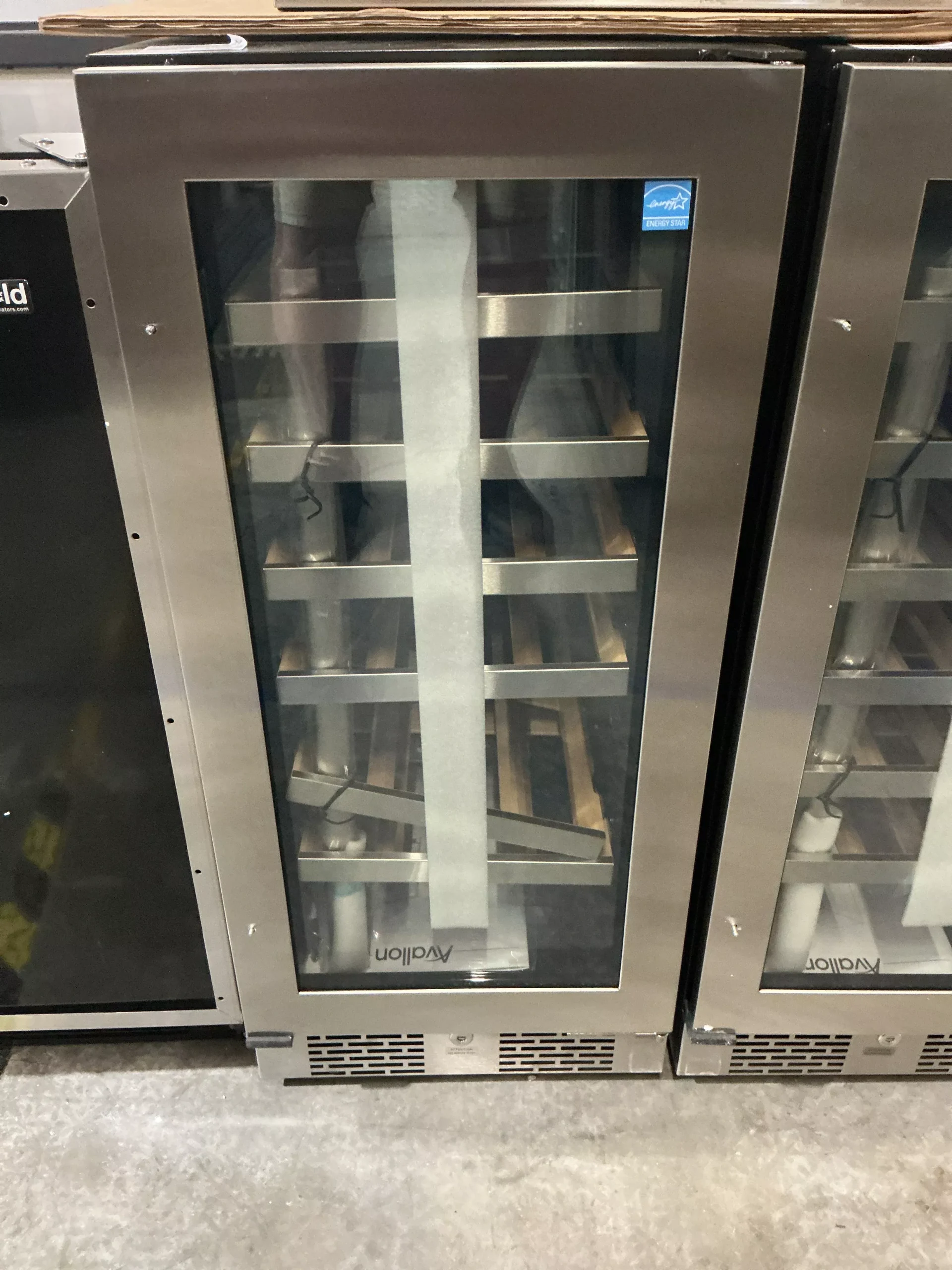 Avallon AWC152SZRH Built-In Wine Fridge
